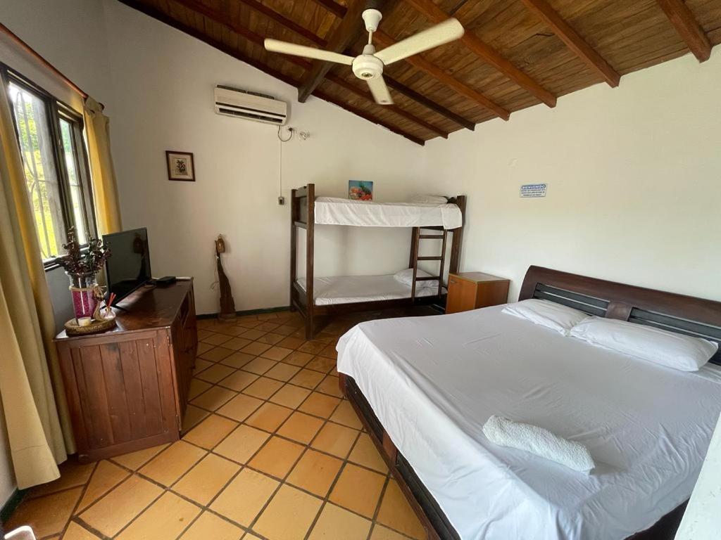 Hotel Candilejas Puerto Berrio Kültér fotó